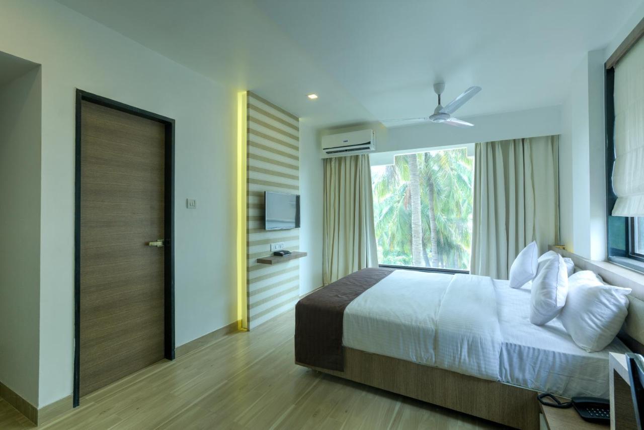 Crown Inn Panvel Ngoại thất bức ảnh
